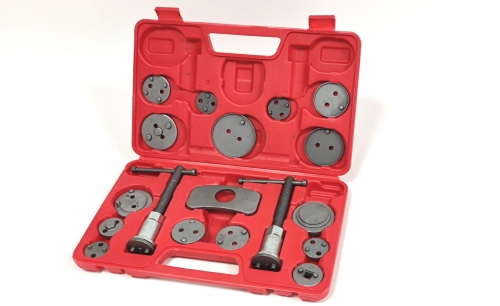 ZESTAW DO WCISKANIA TŁOCZKÓW HAMULCOWYCH 18 EL 