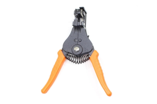 ŚCIĄGACZ IZOLACJI DO KABLI I PRZEWODÓW 3-28mm 